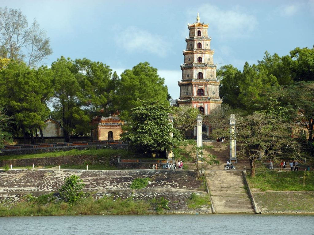 Is Hue worth visiting Thien Mu Pagoda